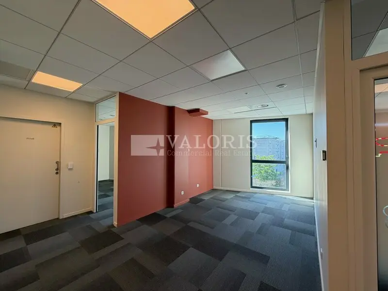 Bureau à vendre - Saint-Fons (69190) - 204 m²