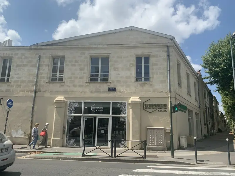 À LOUER  Local commercial & bureaux neufs  490 m² à Bordeaux