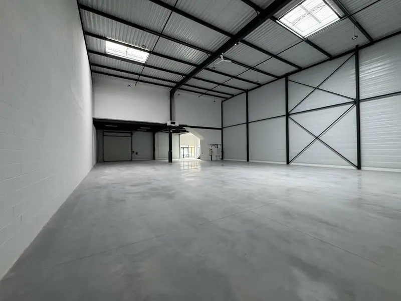 Entrepôt / Activité à vendre - Gretz-Armainvilliers (77220) - 502 m²