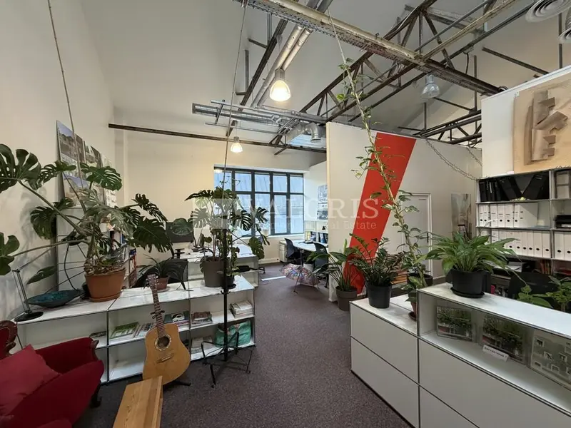 Bureaux à louer à 5 minutes à pied de la gare de Vaise.