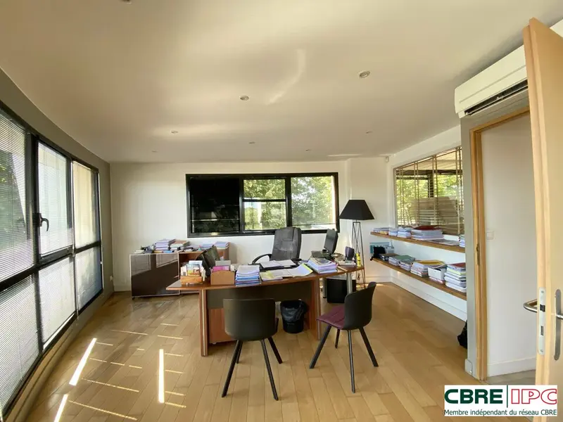 Bureau à louer - Anglet (64600) - 117 m² - 2 100 €/mois