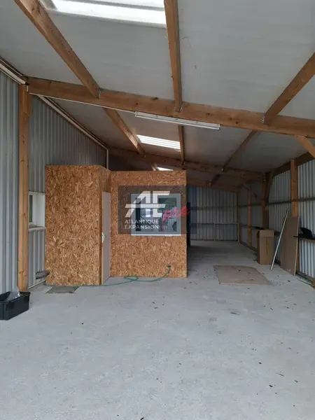 Entrepôt / Activité à louer - Saint-André-Des-Eaux (44117) - 95 m² - 721 €/mois