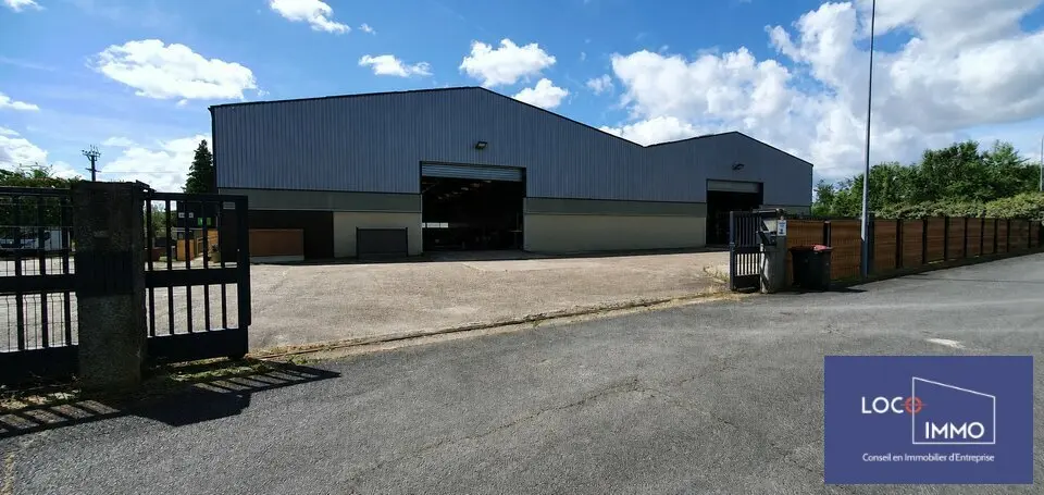 Entrepôt / Activité à louer - Preignac (33210) - 2624 m² - 7 666 €/mois