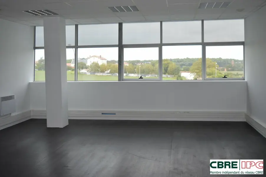 Bureau à louer - Anglet (64600) - 49 m² - 880 €/mois