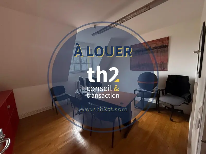 Bureau à louer - Biéville (50160) - 100 m² - 1 500 €/mois