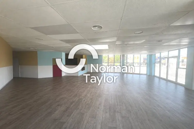 Bureau à louer - Perpignan (66100) - 270 m² - 2 916 €/mois