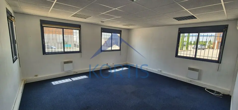 Bureau à louer - Chassieu (69680) - 78 m² - 578 €/mois