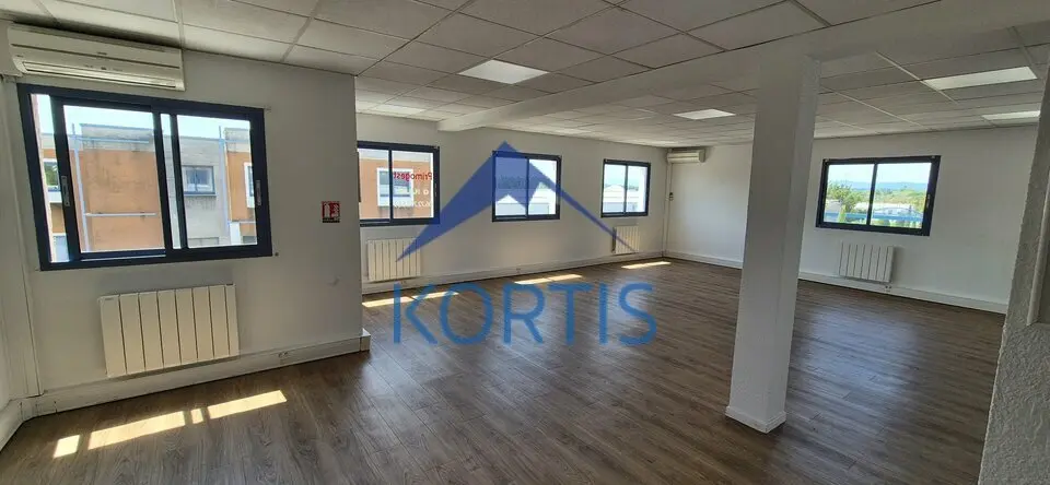 Bureau à louer - Chassieu (69680) - 86 m² - 637 €/mois