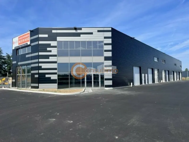 Entrepôt / Activité à vendre - Poitiers (86000) - 1464 m²