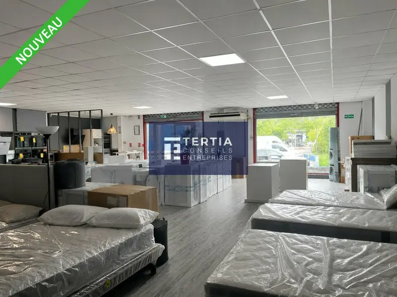 Local Commercial à louer - Jacou (34830) - 360 m² - 3 000 €/mois
