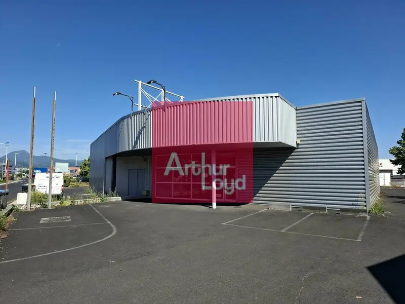 Local Commercial à louer - Aubière (63170) - 330 m² - 3 300 €/mois
