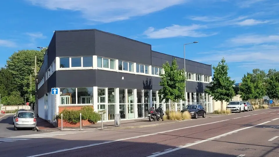 Entrepôt / Activité à vendre - Le Petit-Quevilly (76140) - 940 m²