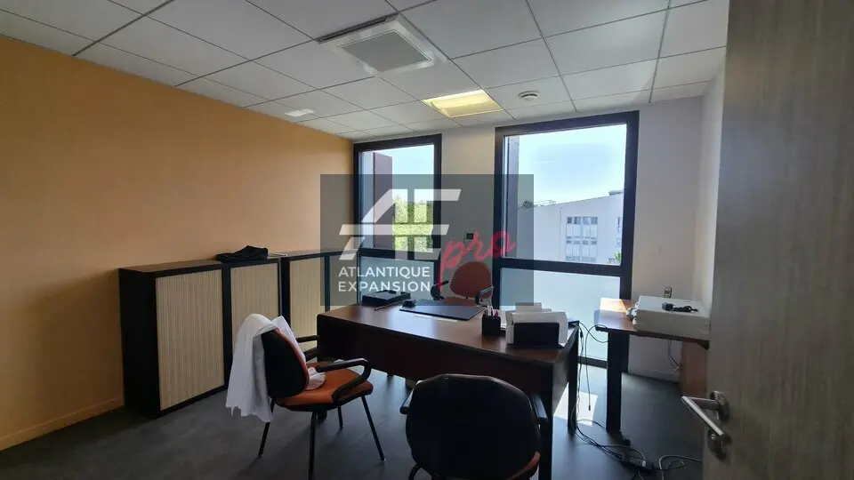 Bureau à louer - Saint-Nazaire (44600) - 123 m² - 3 000 €/mois