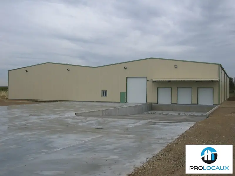 A louer Entrepôt 2900m² Fresnoy-lès-Roye