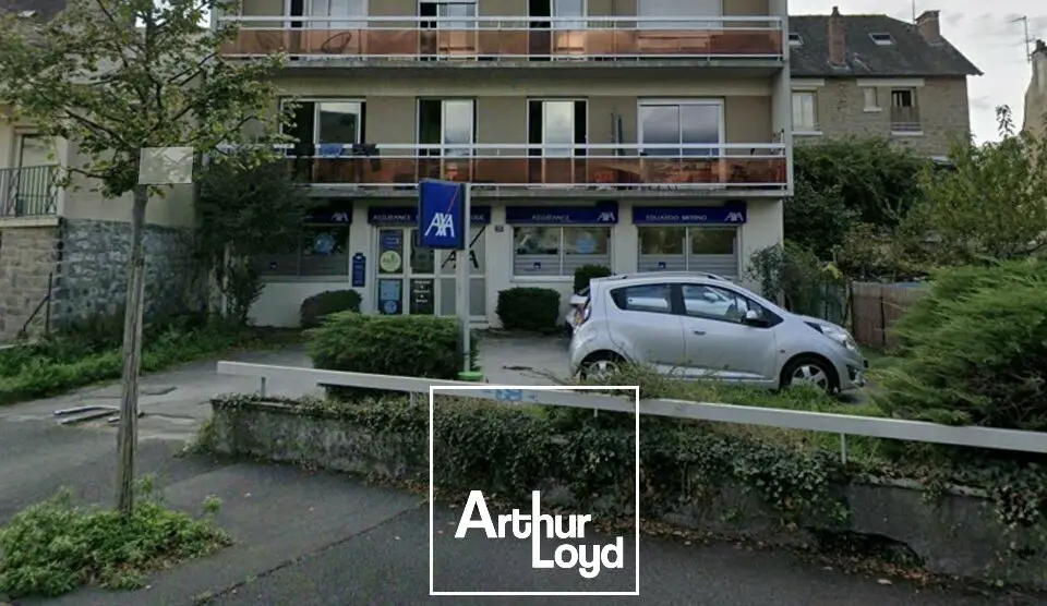 A LOUER Bureaux de 158 m2- Centre de Brive-Paking