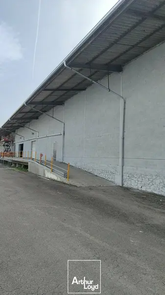 ENTREPÔT LOGISTIQUE DE 1 200 M² À LOUER  SECTEUR OUEST DE BRIVE