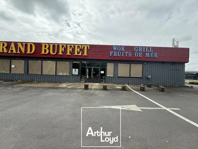 A louer Local commercial  967m² Malemort