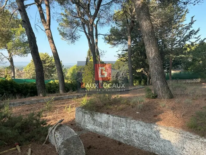 Châteaurenard : À vendre bureaux sur environ 51 m²