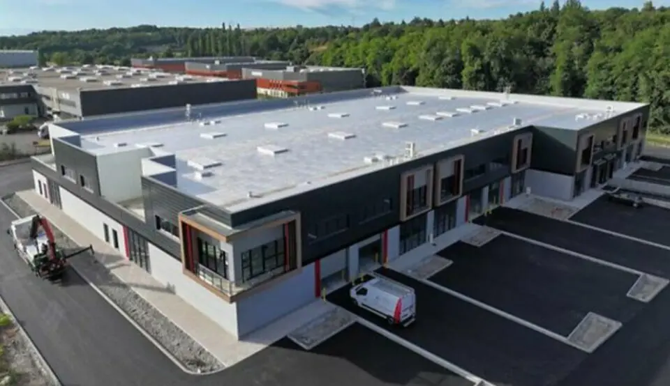 A louer Locaux d'activité 5608m² Saint-Laurent-de-Mure
