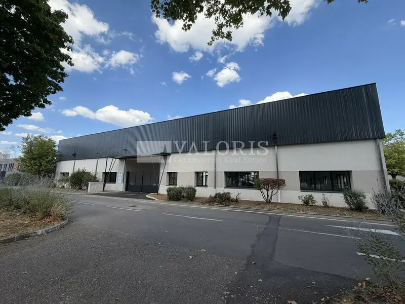 A louer Locaux d'activité 1646m² Vénissieux