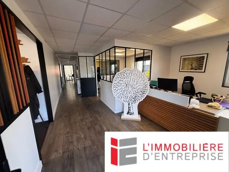 A LOUER - LOCAL ACTIVITE - VANNES