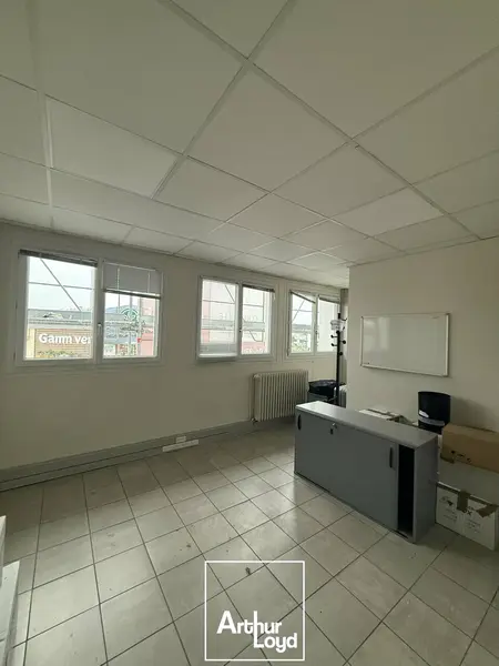A louer Bureaux 360m² Malemort