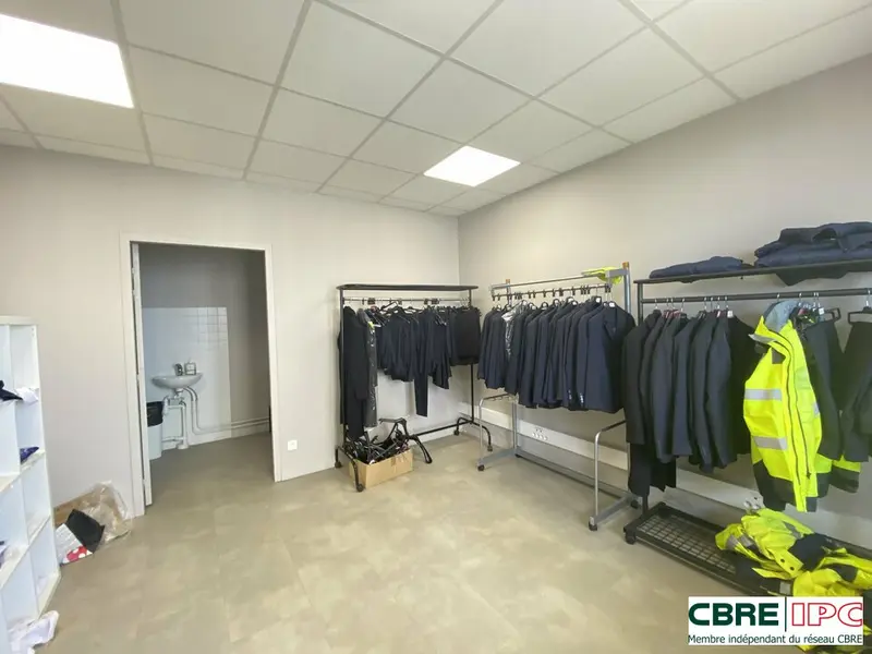 LOCATION - REF : 8417FD