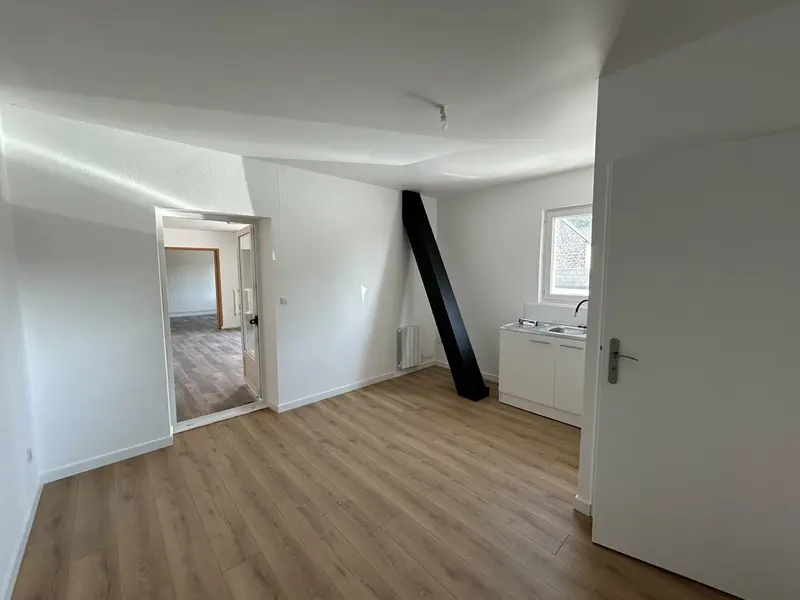 PLERGUER : A LOUER BUREAUX/LOCAL PROFESSIONNEL - 54 M²