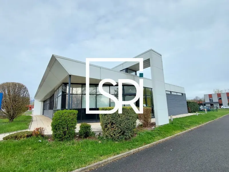 A louer Bureaux 483.07m² Aubière