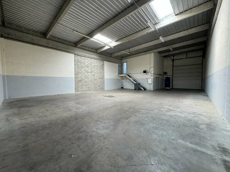 À louer  Local d'activité de 288 m² à Villepinte