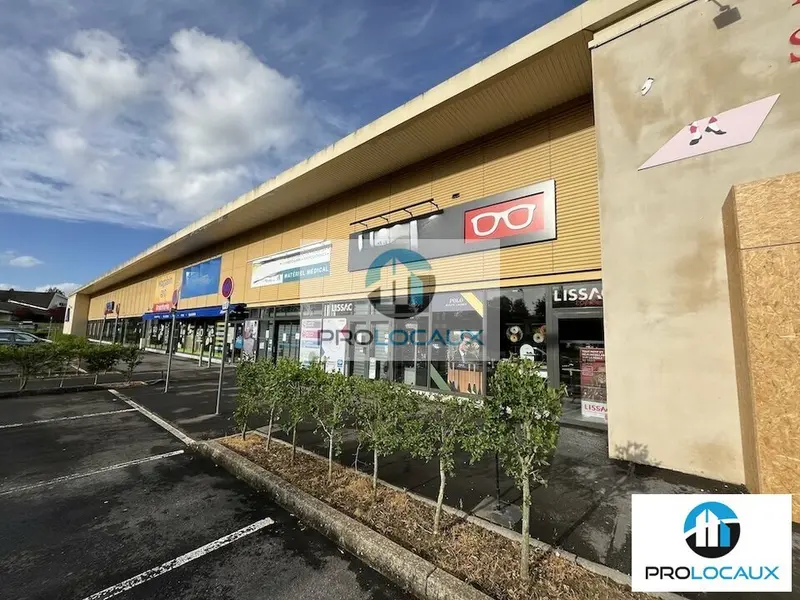 A louer Local commercial  200m² Chamant