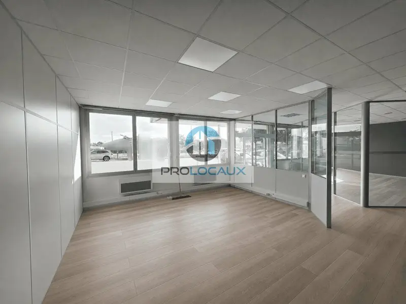 A louer Bureaux 781m² Amiens