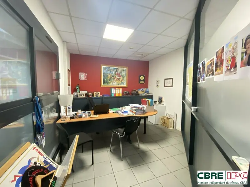 LOCATION - REF : 8438FD1