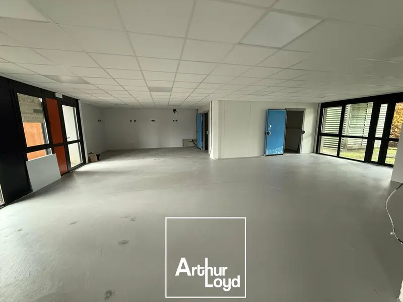 A vendre Local commercial  174m² Brive-la-Gaillarde
