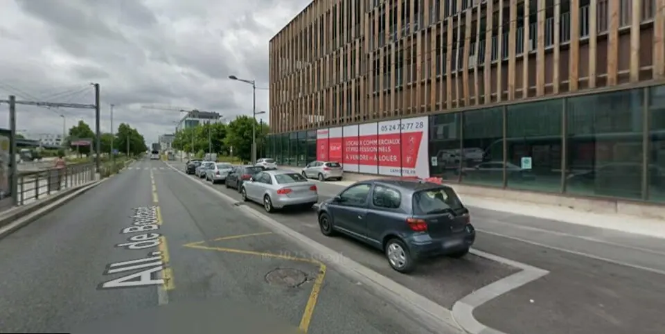 LOCAL COMMERCIAL 538 M² A VENDRE A BRUGES (33520)