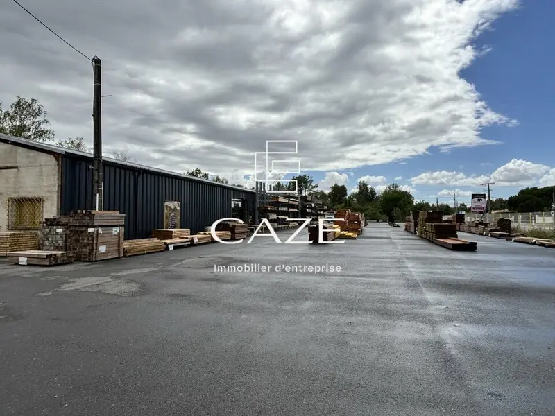ENTREPOT A VENDRE - GRAND FONCIER