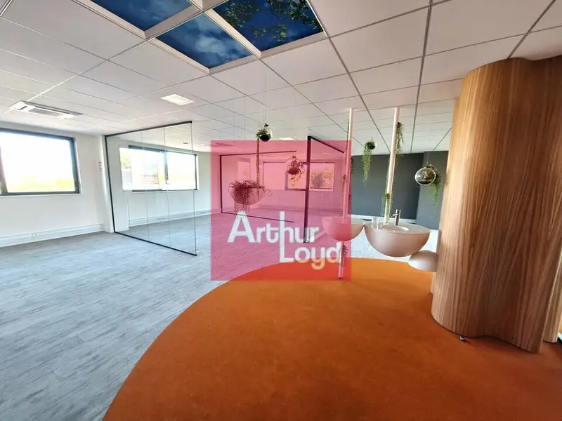 COURNON D'AUVERGNE - ZENITH - BUREAUX A LOUER 218m² 