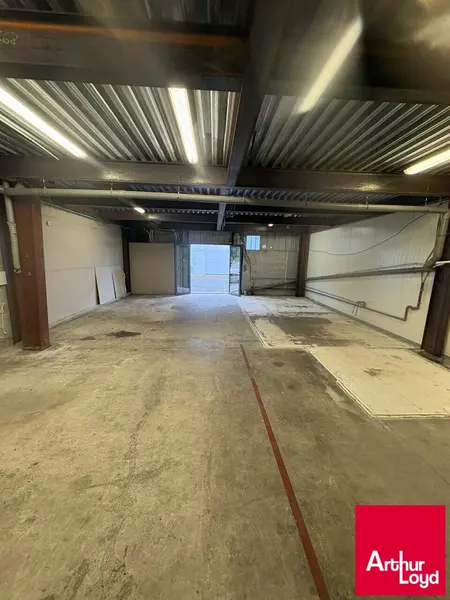 BAYONNE proche BAB2, Local de 300 m² avec visuel N° 1