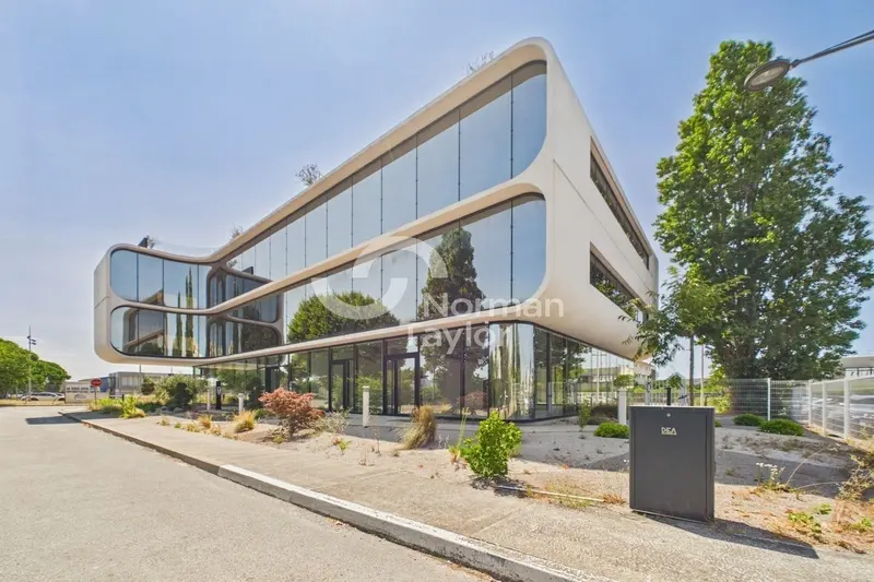 A louer Bureaux 1404m² Mauguio