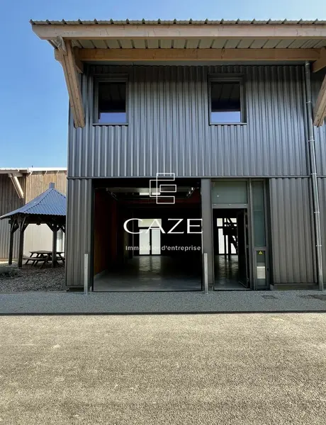 LOCAL D'ACTIVITE A VENDRE
