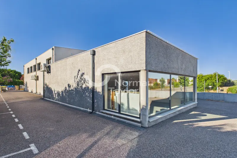 A louer Local commercial  460m² Perpignan
