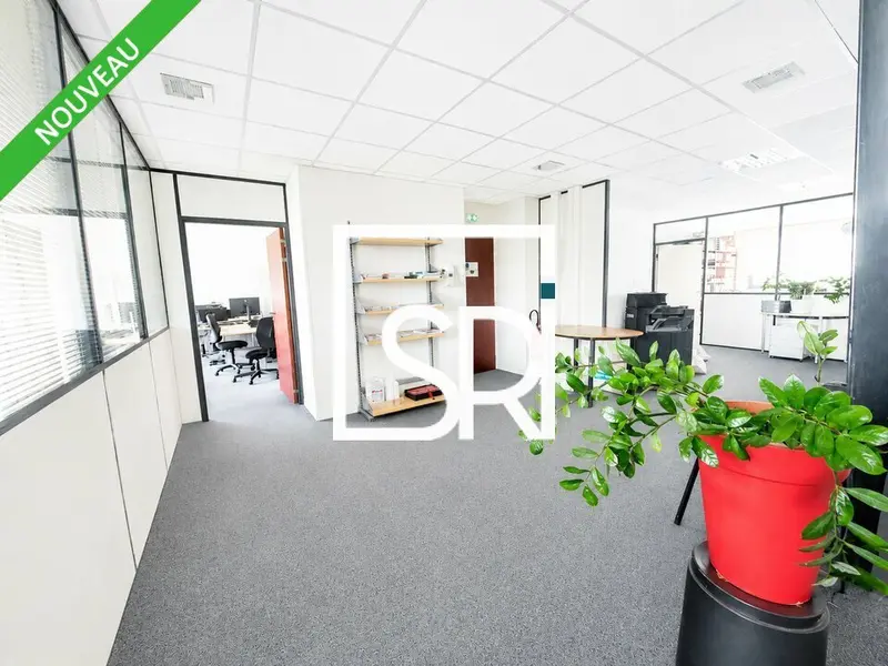 A89 A71 A75 - LOCATION BUREAUX 212 m2 - 63800 COURNON D'AUVERGNE