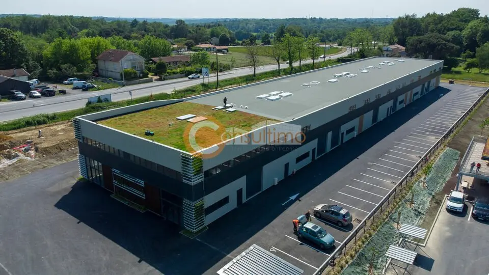 A Louer- LOCAL D'ACTIVITES ET DE BUREAUX - SALLEBOEUF 
