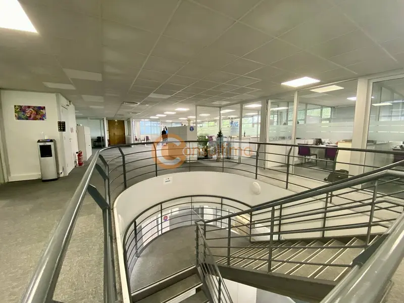 A LOUER - BUREAUX - MERIGNAC 