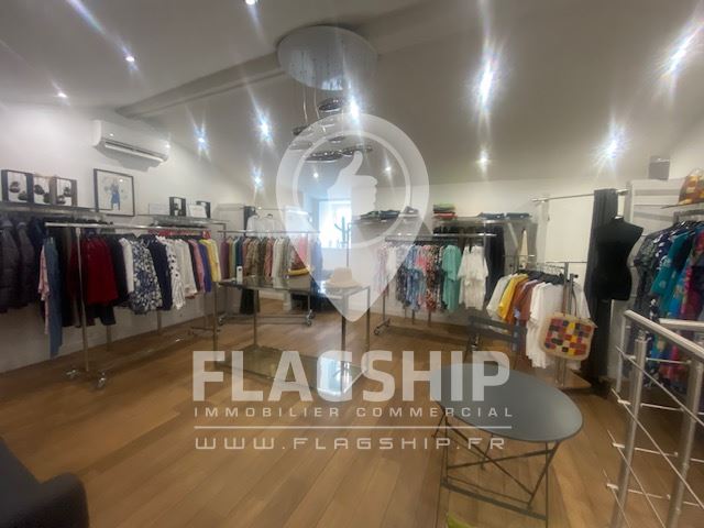 EMPLACEMENT N°1 : RUE MAURICE THOREZ - NANTERRE