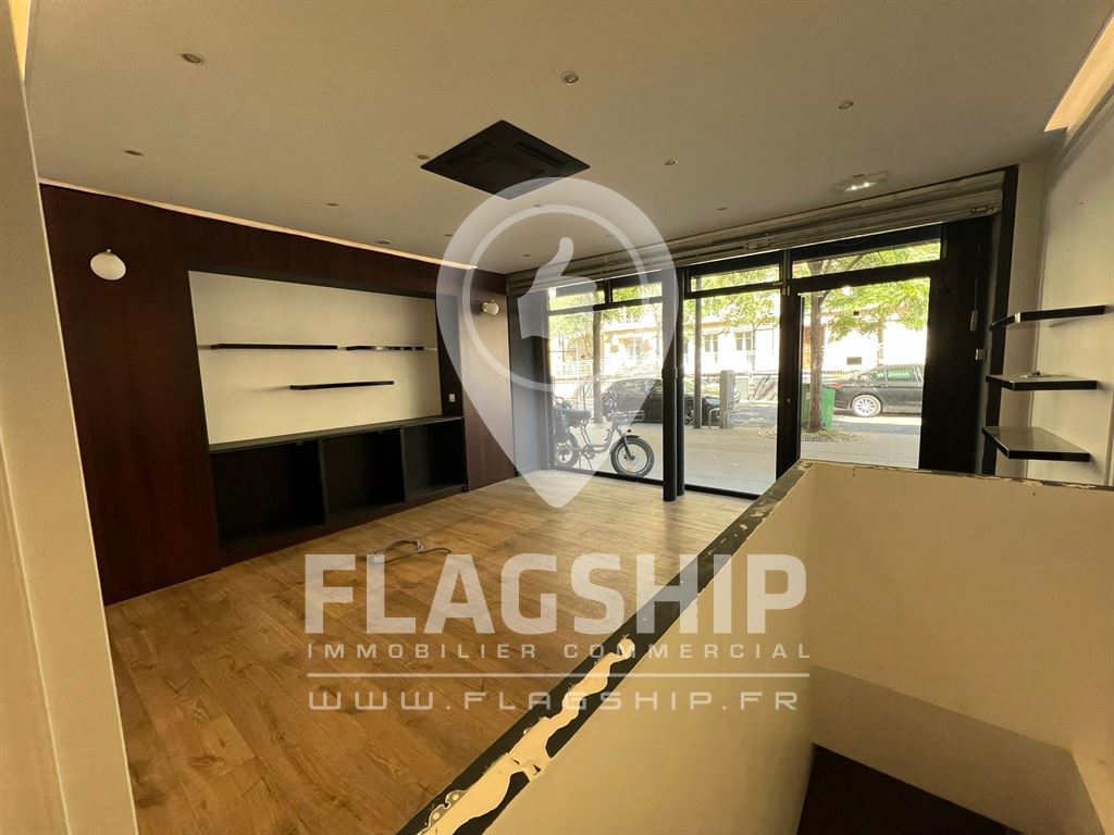 Local Commercial à louer - Paris (75000) - 73 m²
