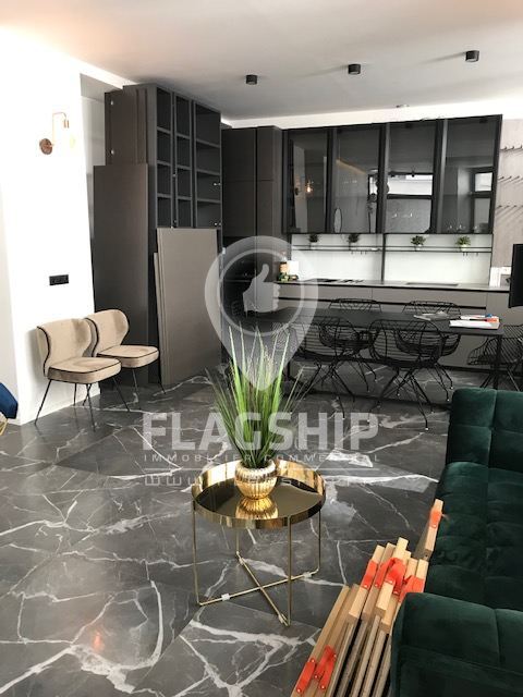 Local Commercial à louer - Paris (75000) - 87 m²