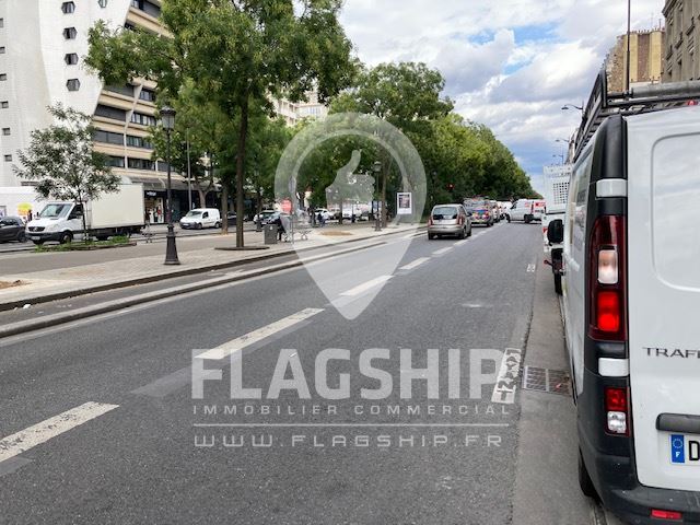 Local Commercial à louer - Paris (75000) - 120 m²