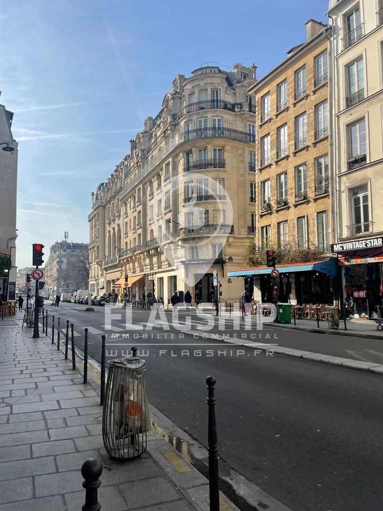 BOUTIQUE 55M² PARIS 3E