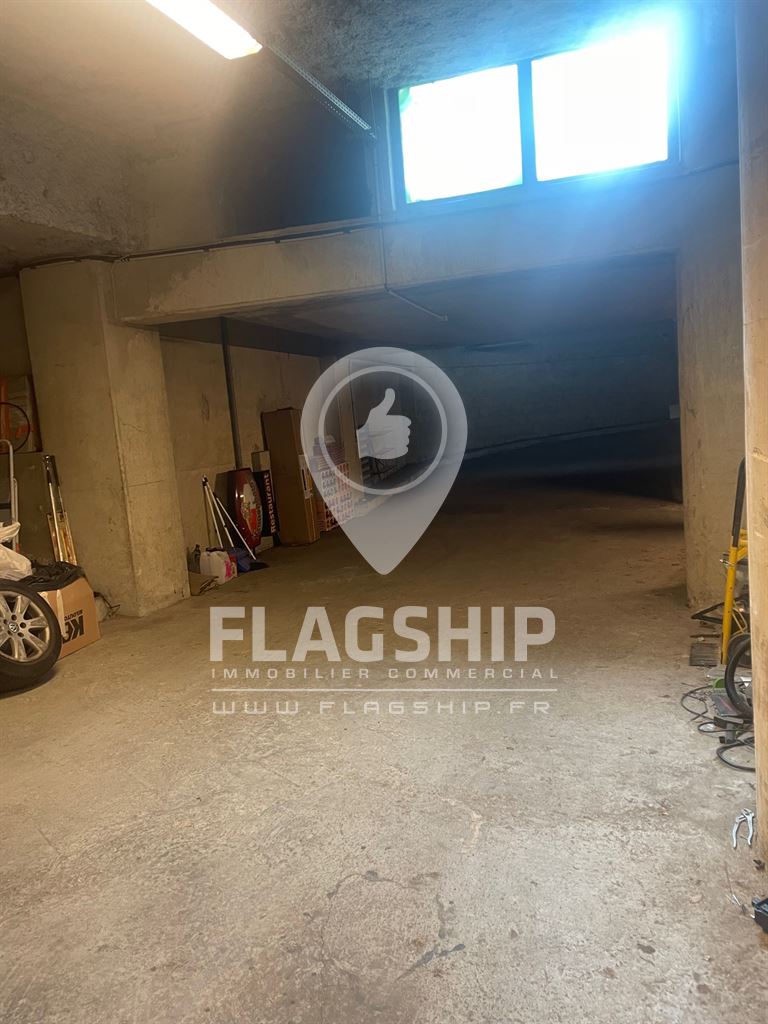LOCAL COMMERCIAL EN SOUS SOL 514M2